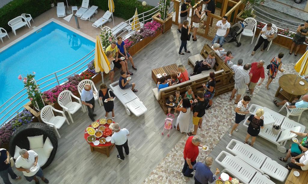 Hotel Gardenia Bellaria-Igea Marina Exterior foto